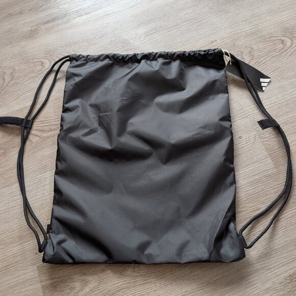 Adidas drawstring bag NEW - Picture 3 of 6